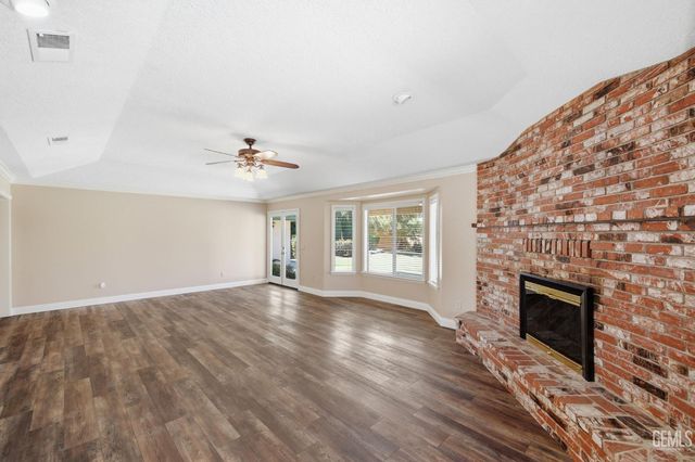 6907 Eloy Avenue, Bakersfield, CA 93308