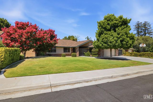 6907 Eloy Avenue, Bakersfield, CA 93308