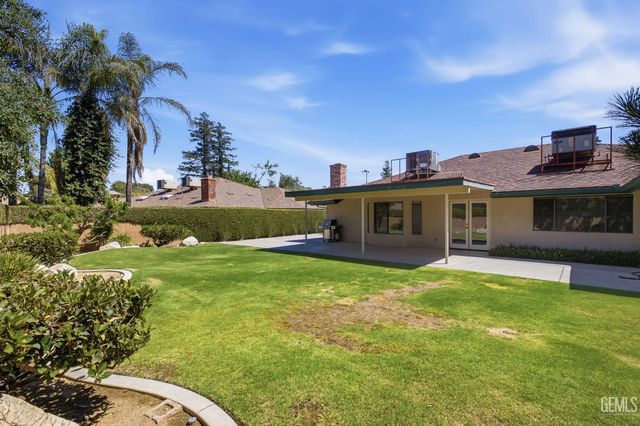 6907 Eloy Avenue, Bakersfield, CA 93308