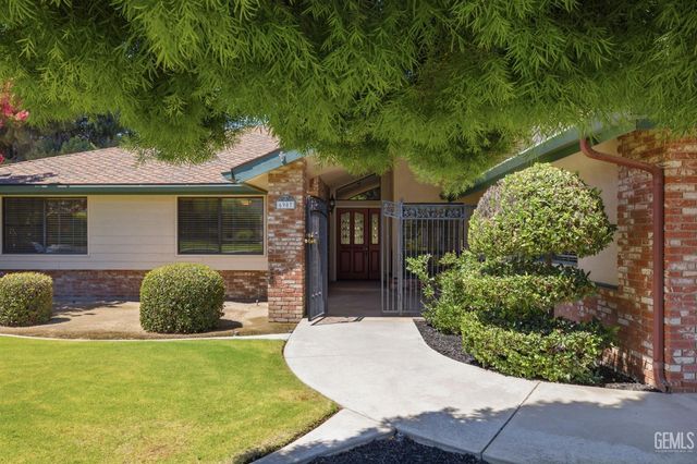 6907 Eloy Avenue, Bakersfield, CA 93308