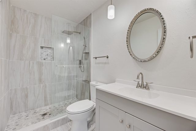 2002 Rose Hill Road, Carrollton, TX 75007