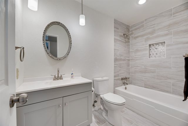 2002 Rose Hill Road, Carrollton, TX 75007