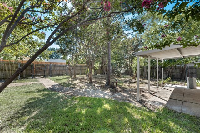 2002 Rose Hill Road, Carrollton, TX 75007