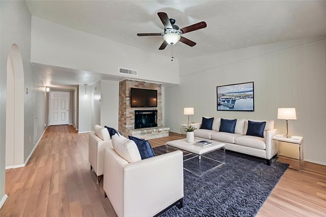 2002 Rose Hill Road, Carrollton, TX 75007