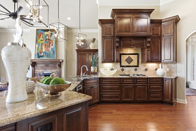 24 Algeciras Lane, Hot Springs Village, AR 71909