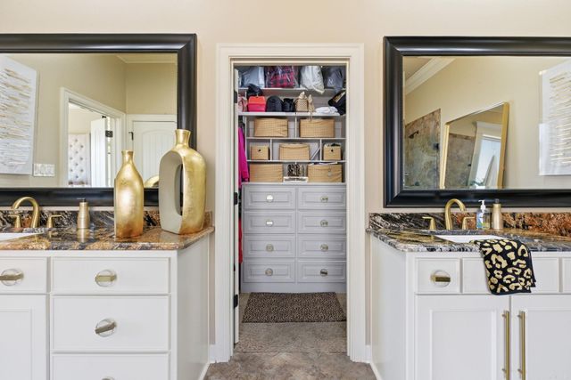 24 Algeciras Lane, Hot Springs Village, AR 71909