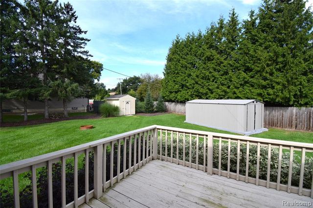 38081 E Bonkay Drive, Clinton Township, MI 48036