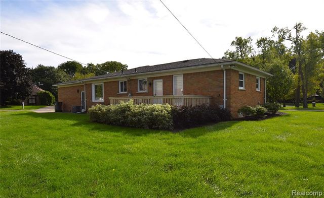 38081 E Bonkay Drive, Clinton Township, MI 48036