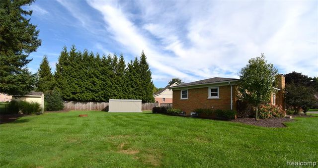 38081 E Bonkay Drive, Clinton Township, MI 48036