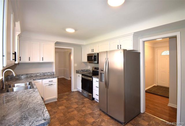 38081 E Bonkay Drive, Clinton Township, MI 48036
