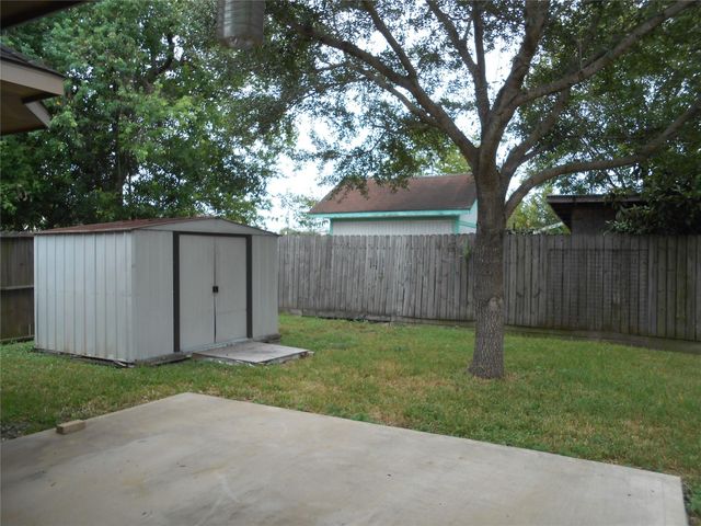 8012 Fountain Street, Houston, TX 77051
