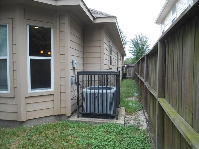 8012 Fountain Street, Houston, TX 77051