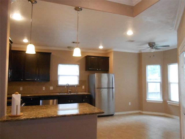 8012 Fountain Street, Houston, TX 77051