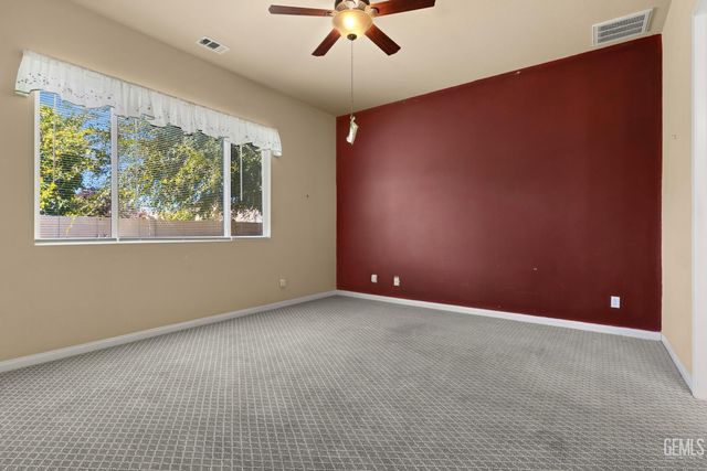 5914 Park Place Drive, Bakersfield, CA 93306
