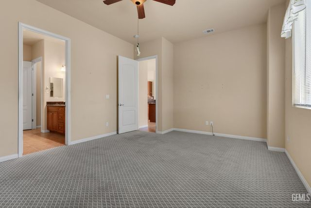5914 Park Place Drive, Bakersfield, CA 93306