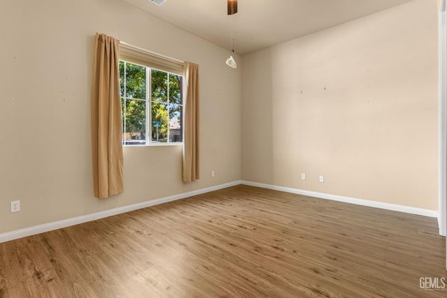 5914 Park Place Drive, Bakersfield, CA 93306