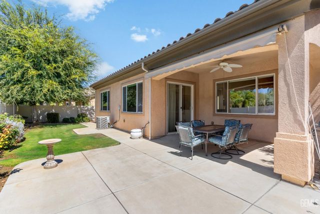 5914 Park Place Drive, Bakersfield, CA 93306