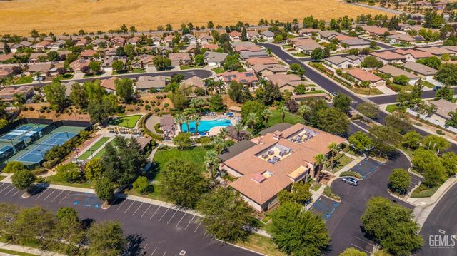 5914 Park Place Drive, Bakersfield, CA 93306