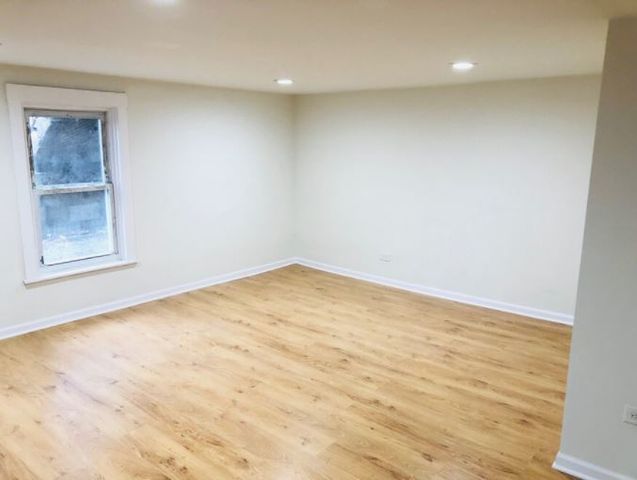 2862 W 22nd Place, Chicago, IL 60623