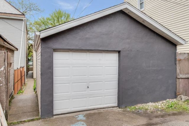 2862 W 22nd Place, Chicago, IL 60623