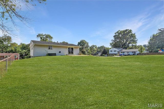 609 Auber Drive, Manchester, MO 63011