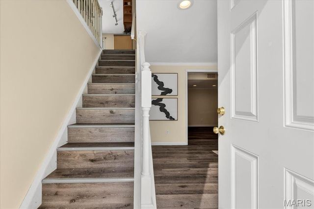 609 Auber Drive, Manchester, MO 63011