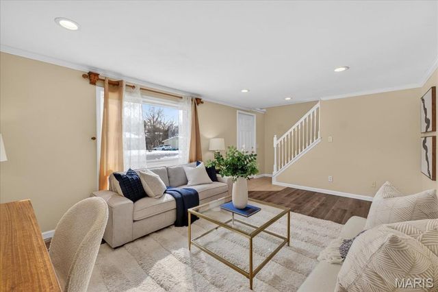 609 Auber Drive, Manchester, MO 63011