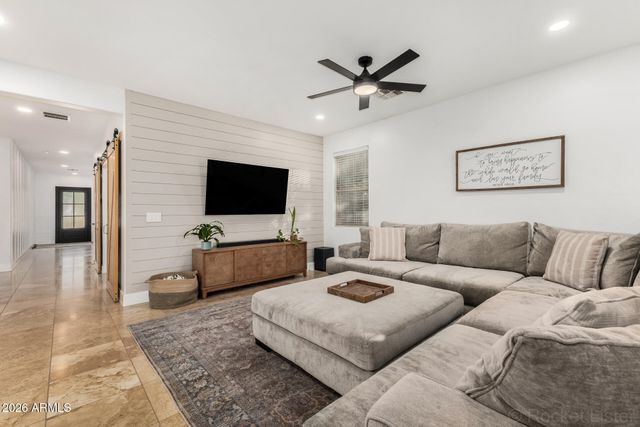 28266 N SHUNDEEN Circle, San Tan Valley, AZ 85143