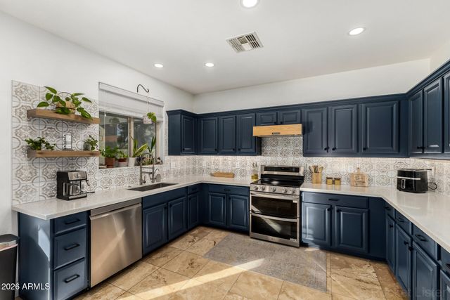 28266 N SHUNDEEN Circle, San Tan Valley, AZ 85143