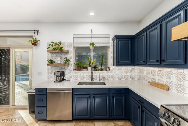 28266 N SHUNDEEN Circle, San Tan Valley, AZ 85143