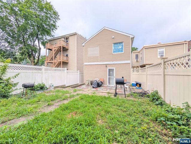203 Lake Street, Newark, NJ 07104