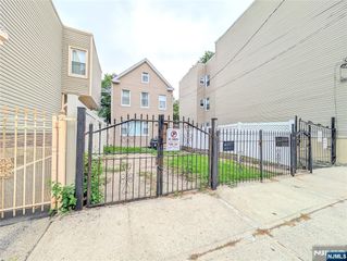 203 Lake Street, Newark, NJ 07104