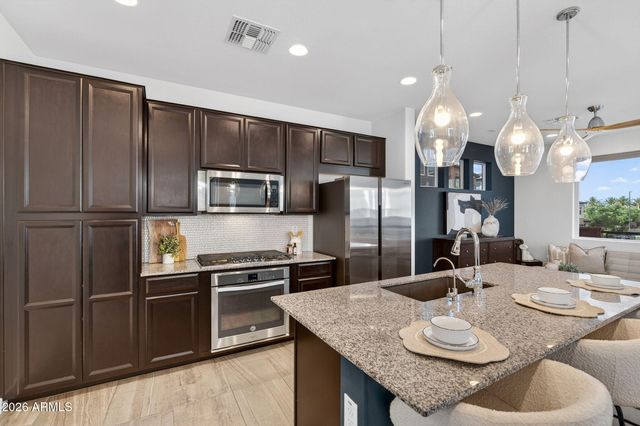 7039 W CORONA Drive, Chandler, AZ 85226