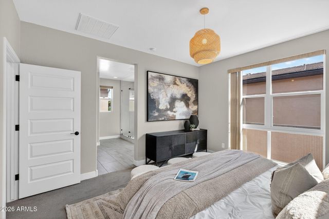 7039 W CORONA Drive, Chandler, AZ 85226