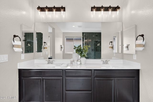 7039 W CORONA Drive, Chandler, AZ 85226