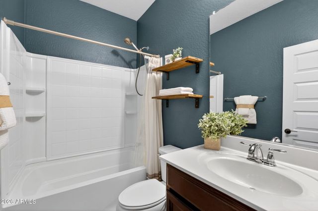 7039 W CORONA Drive, Chandler, AZ 85226