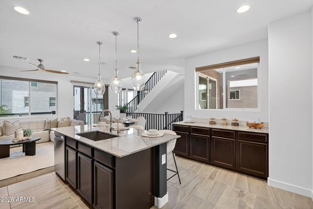 7039 W CORONA Drive, Chandler, AZ 85226