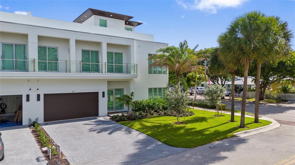 221 Shore Court 221, Lauderdale By The Sea, FL 33308
