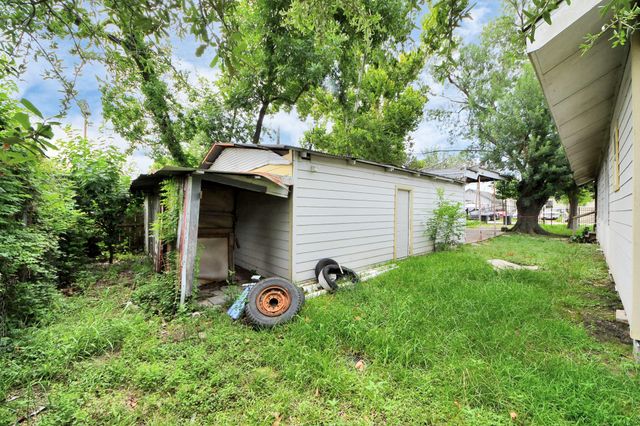 5618 Hardway Street, Houston, TX 77092