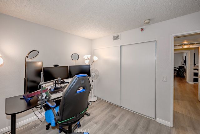 6545 Reseda Boulevard 3, Reseda, CA 91335