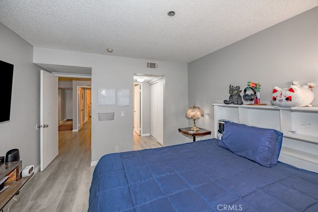 6545 Reseda Boulevard 3, Reseda, CA 91335