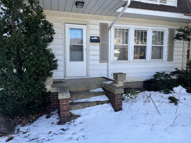 111 N Calumet Avenue, Michigan City, IN 46360