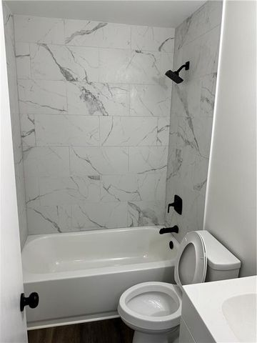 1305 Middle Ring Road, Mobile, AL 36608