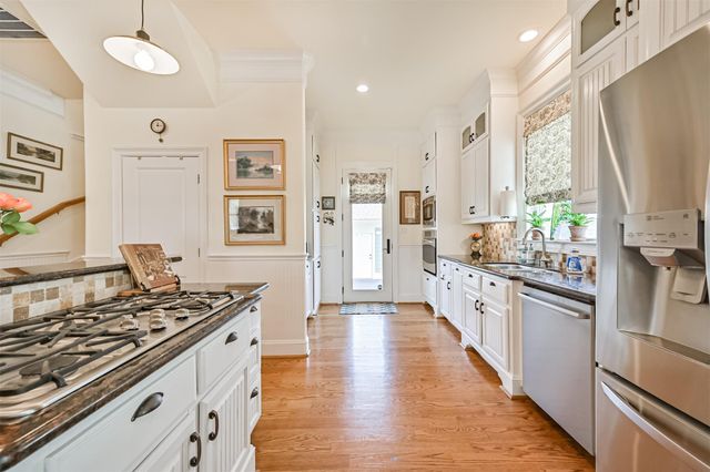 2 Compass Circle, Galveston, TX 77554