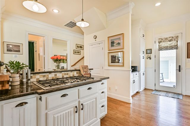 2 Compass Circle, Galveston, TX 77554