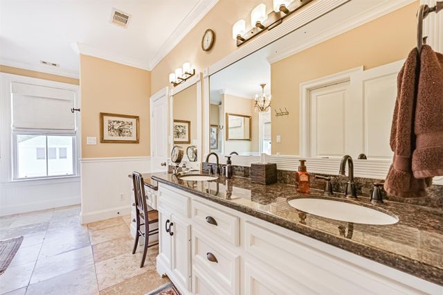 2 Compass Circle, Galveston, TX 77554