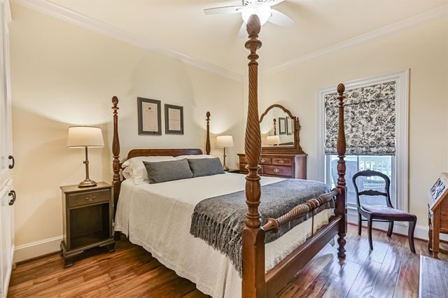2 Compass Circle, Galveston, TX 77554