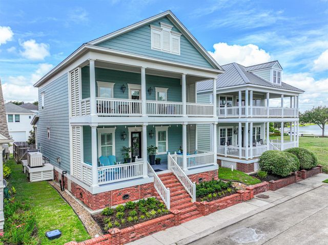 2 Compass Circle, Galveston, TX 77554