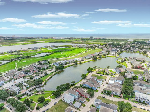 2 Compass Circle, Galveston, TX 77554