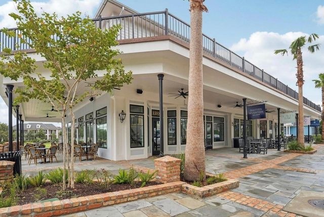 2 Compass Circle, Galveston, TX 77554